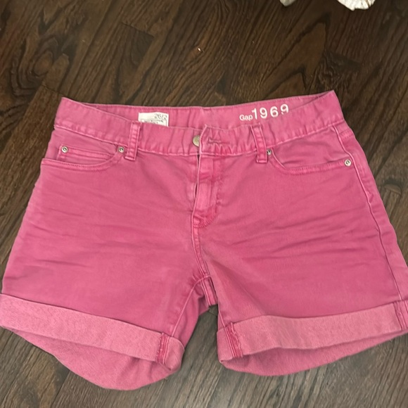 Gap 26 pink cuff shorts - Picture 1 of 3